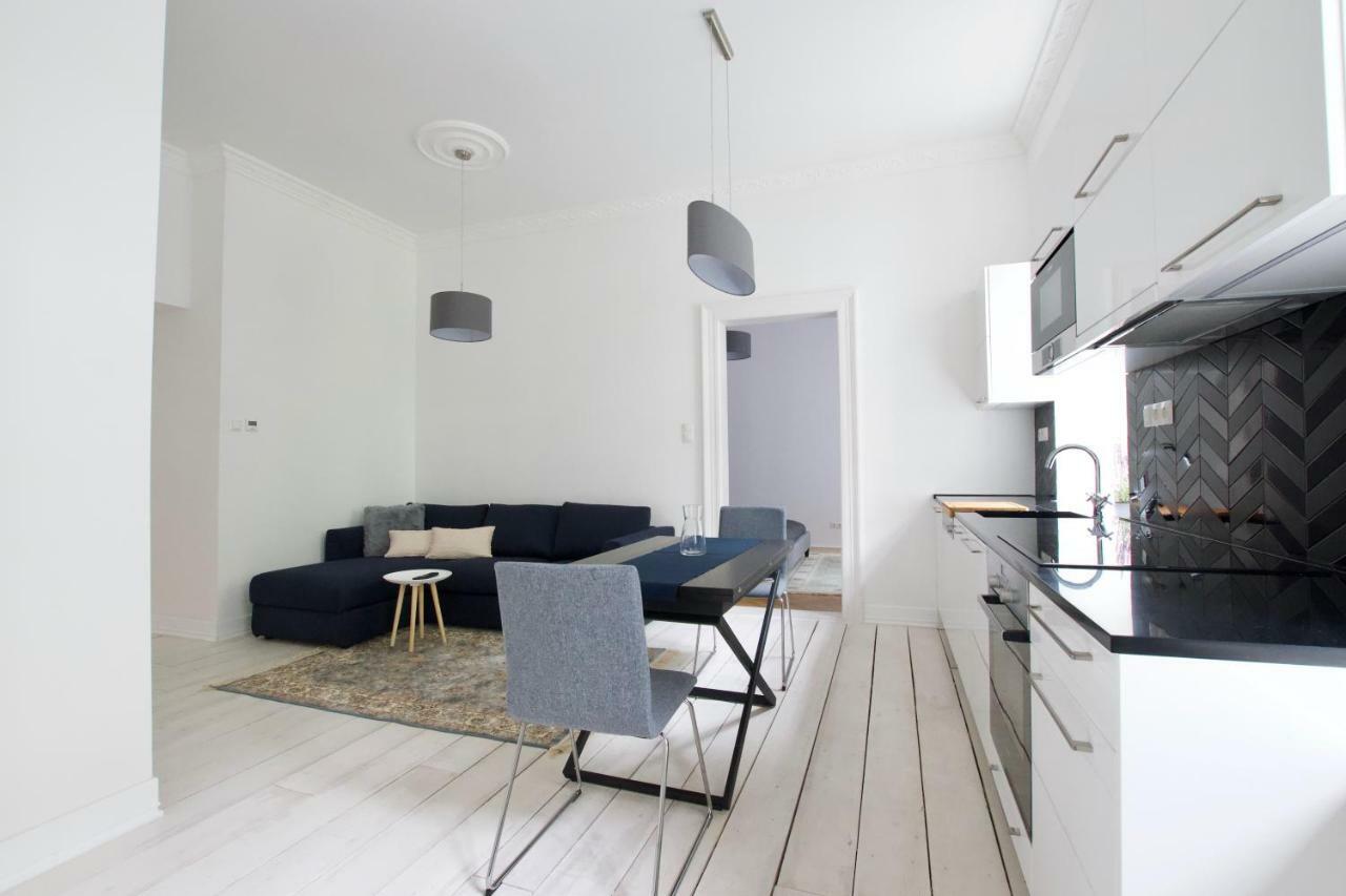 Luxury Apartment by Hi5 - Október 6 Street Budapeste Exterior foto